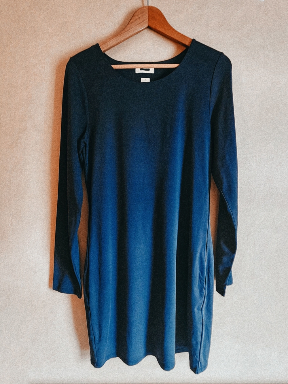 Babaton Dark Blue Long-Sleeve Shift Dress